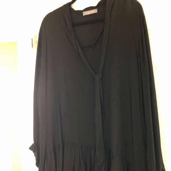 Tunic - Picture 1 of 4